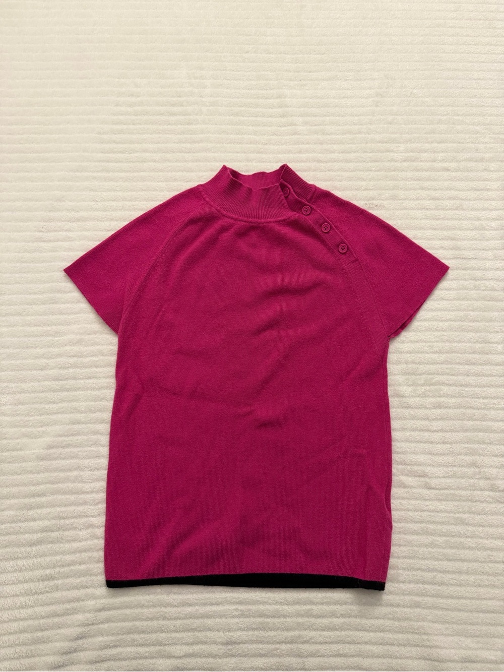 Maeve Short-Sleeve Mock Neck Top in Fuchsia
